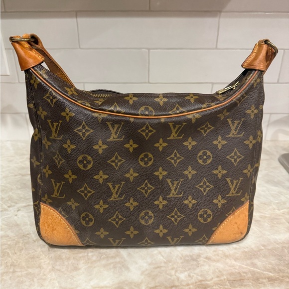 Louis Vuitton Boulogne Medium Monogram Shoulder Bag - Picture 10 of 11
